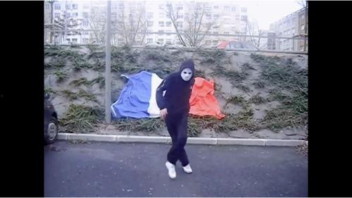 法国鬼步舞面具男视频